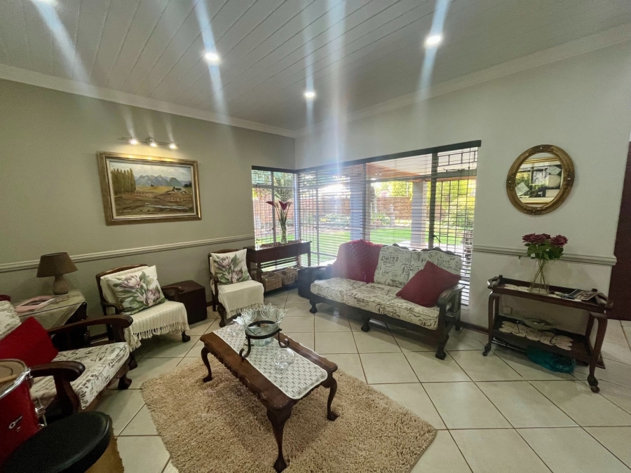 3 Bedroom Property for Sale in Flamwood North West